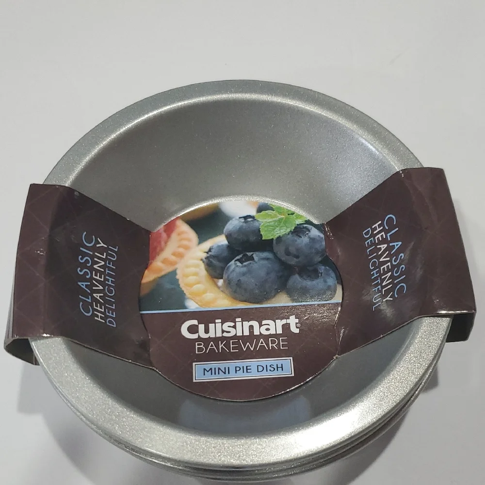 Cuisinart 4-piece Mini Round Pie Dish Set new